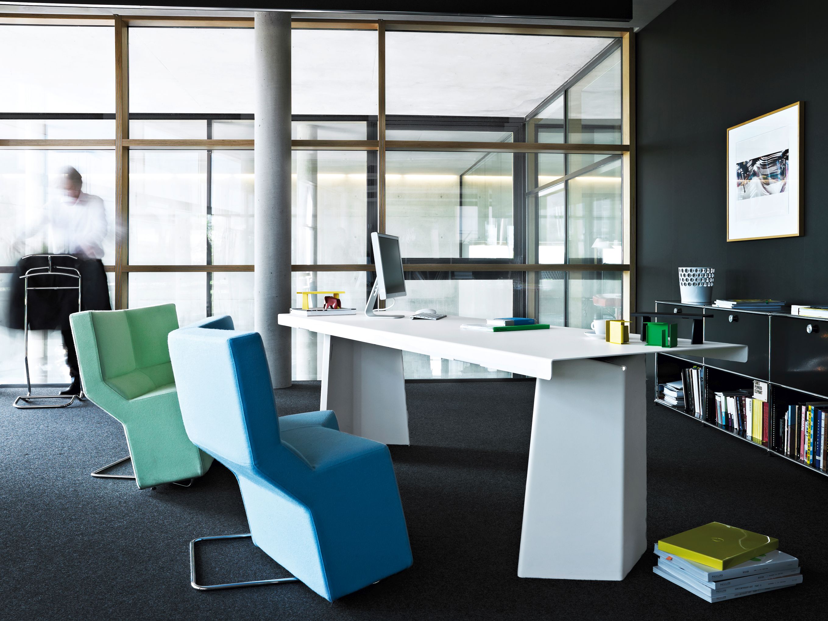 Pallas Tisch Indoor ClassiCon