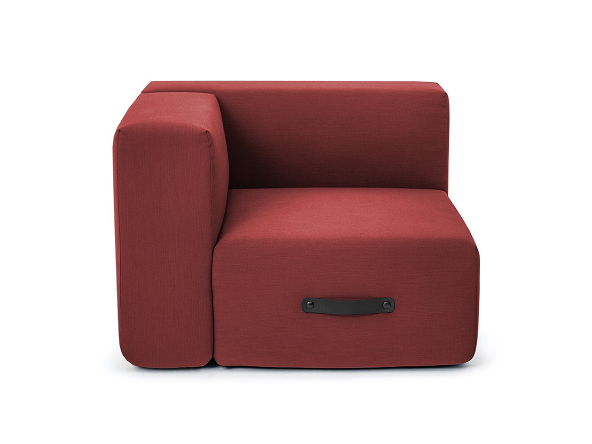 Rotes Miamia Outdoor Sofa Eckmodul (links) von Conmoto für Garten und Terrasse.