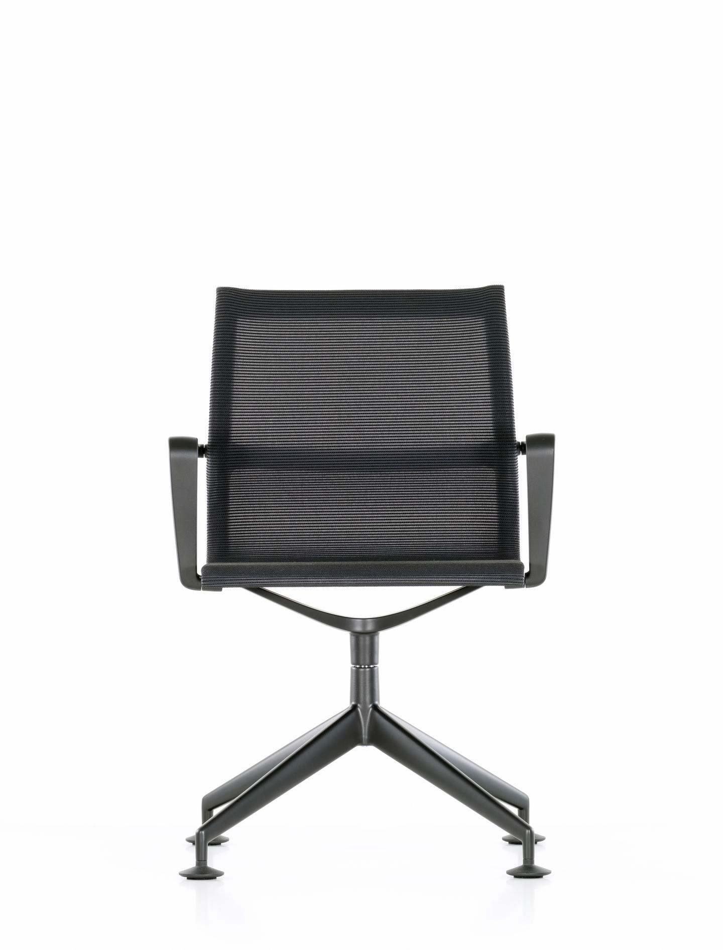Schwarzer Physix Konferenzstuhl von Vitra mit Netzbezug und Vierfußgestell, Ansicht von vorne.