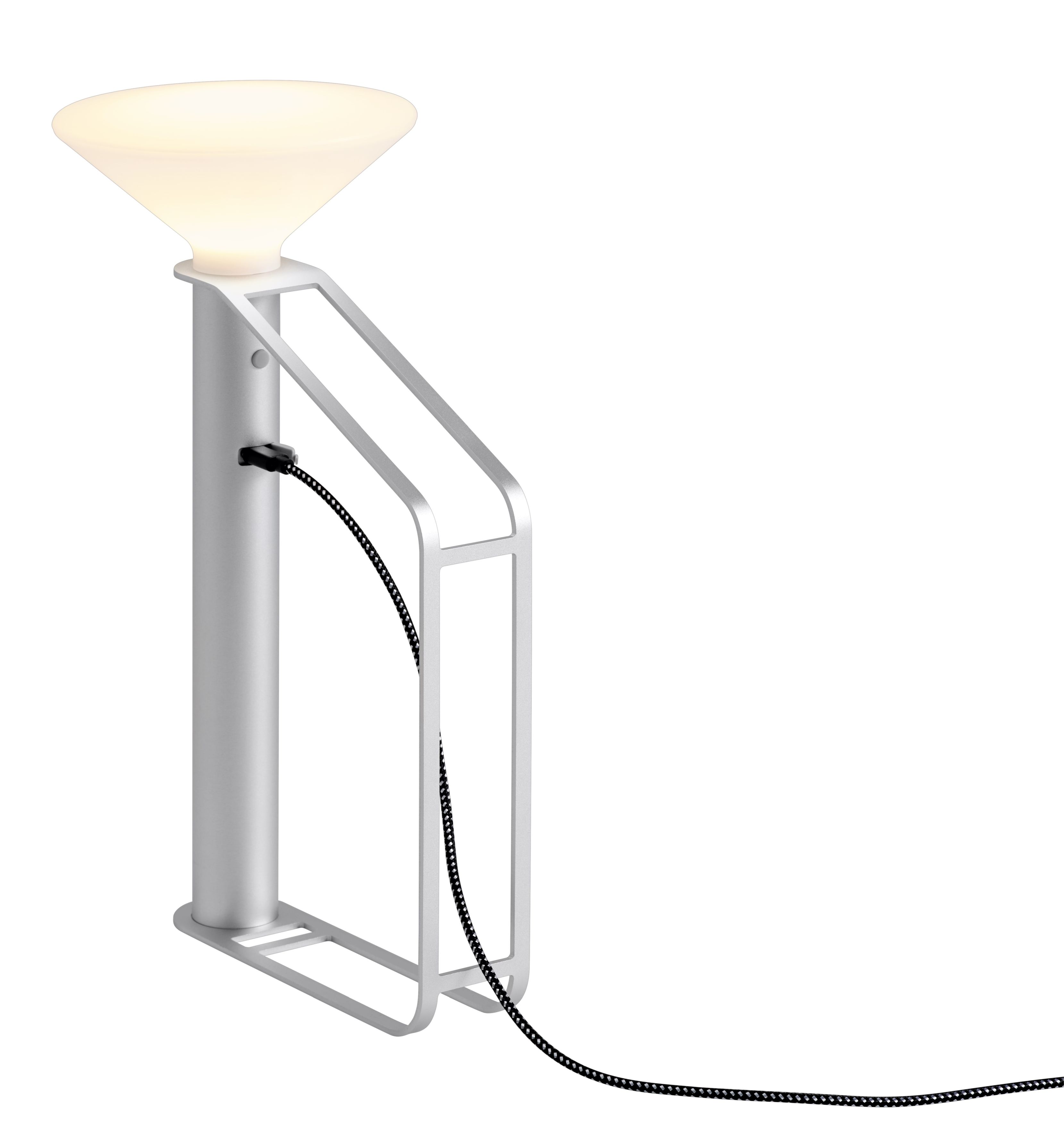 Muuto Piton Akku Tischleuchte aus Aluminium, modernes Design mit warmem Licht und Ladekabel.