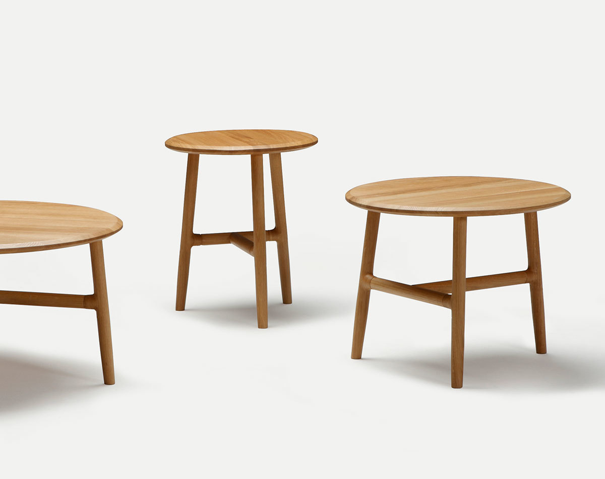 Nudo Beistelltisch von Sancal, runder Holztisch, ideal als Couchtisch oder Nachttisch.