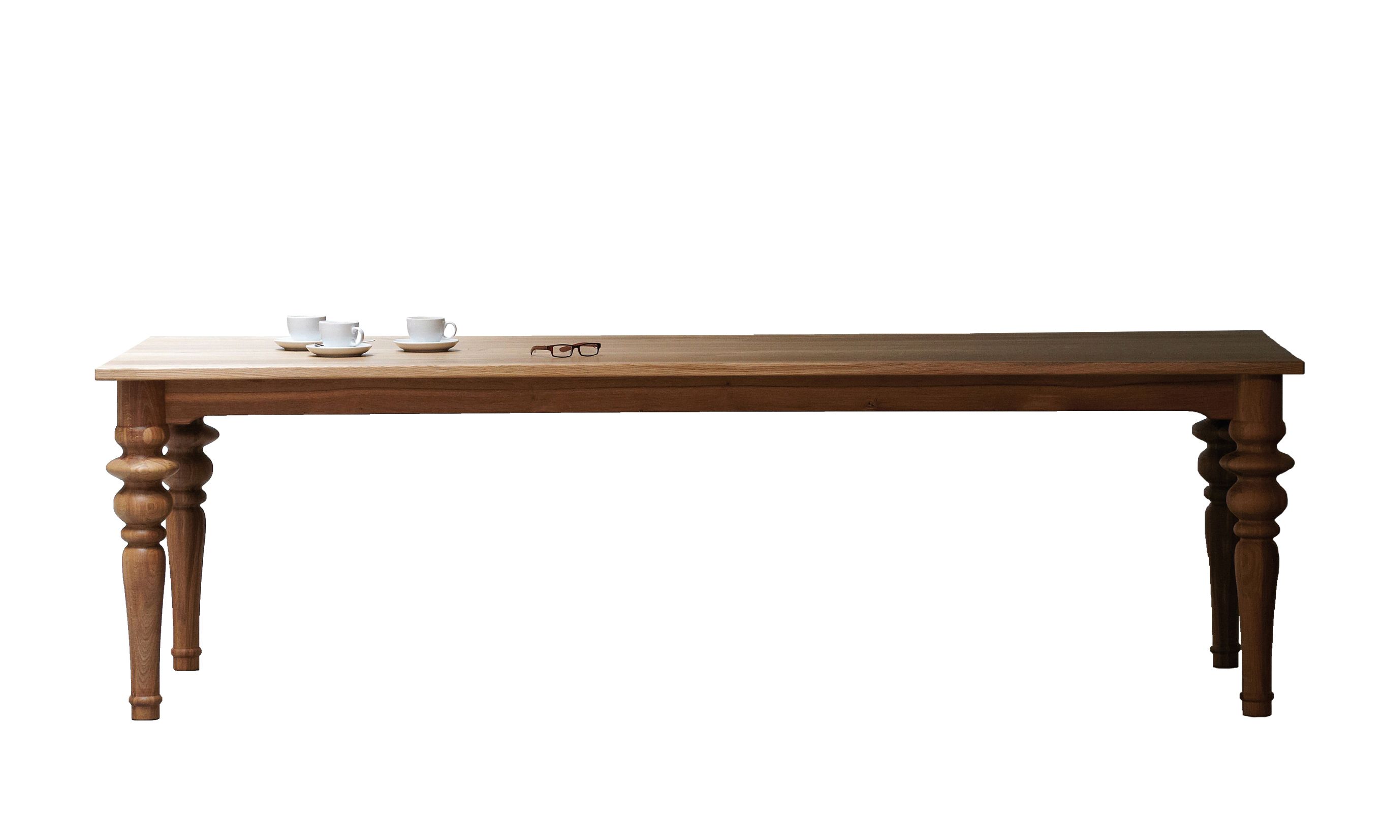 Drexler Tisch von Jan Kurtz: Rechteckiger Esstisch aus Holz mit gedrechselten Beinen.