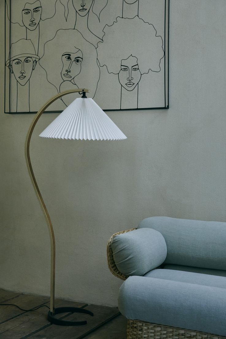 Timberline Stehleuchte Gubi