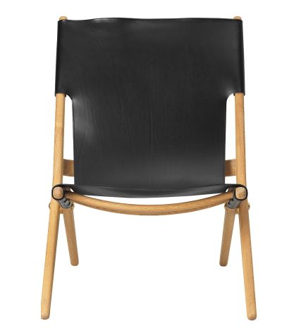 Saxe Chair mit geöltem Eichengestell und schwarzem Lederbezug von Audo, modernes Design.