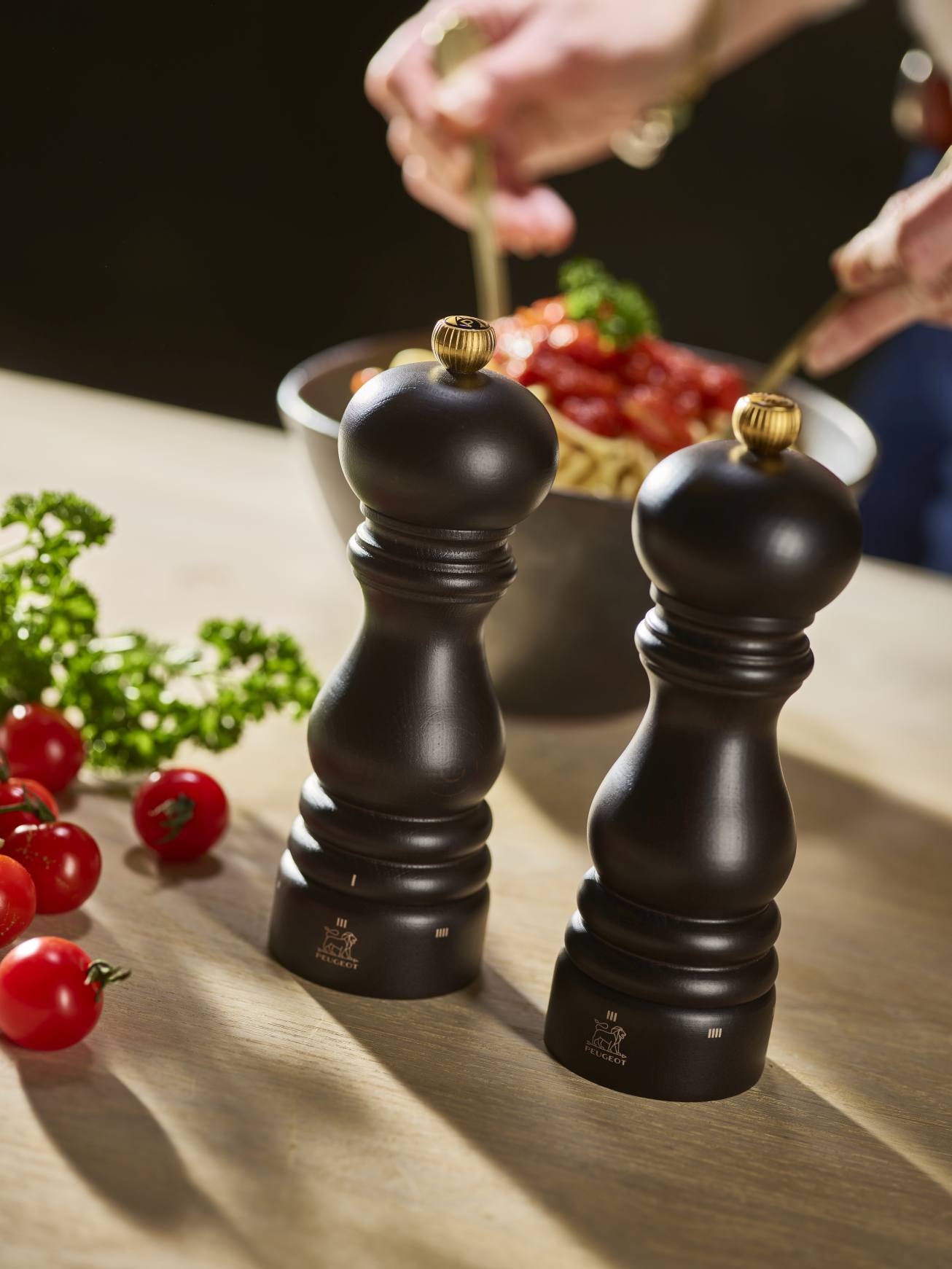 Paris Pfeffermühle H 18 cm Schokolade Peugeot