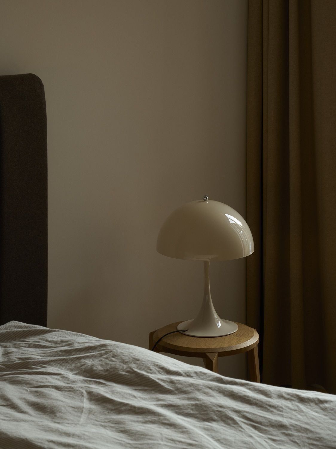 Panthella 320 Table V2 Tischleuchte Louis Poulsen