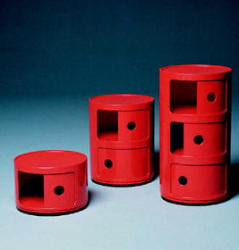 Rote Componibili Elemente von Kartell: Runde, modulare Aufbewahrungslösungen für modernes Wohnen. Designklassiker für Schlafzimmer und Wohnzimmer.