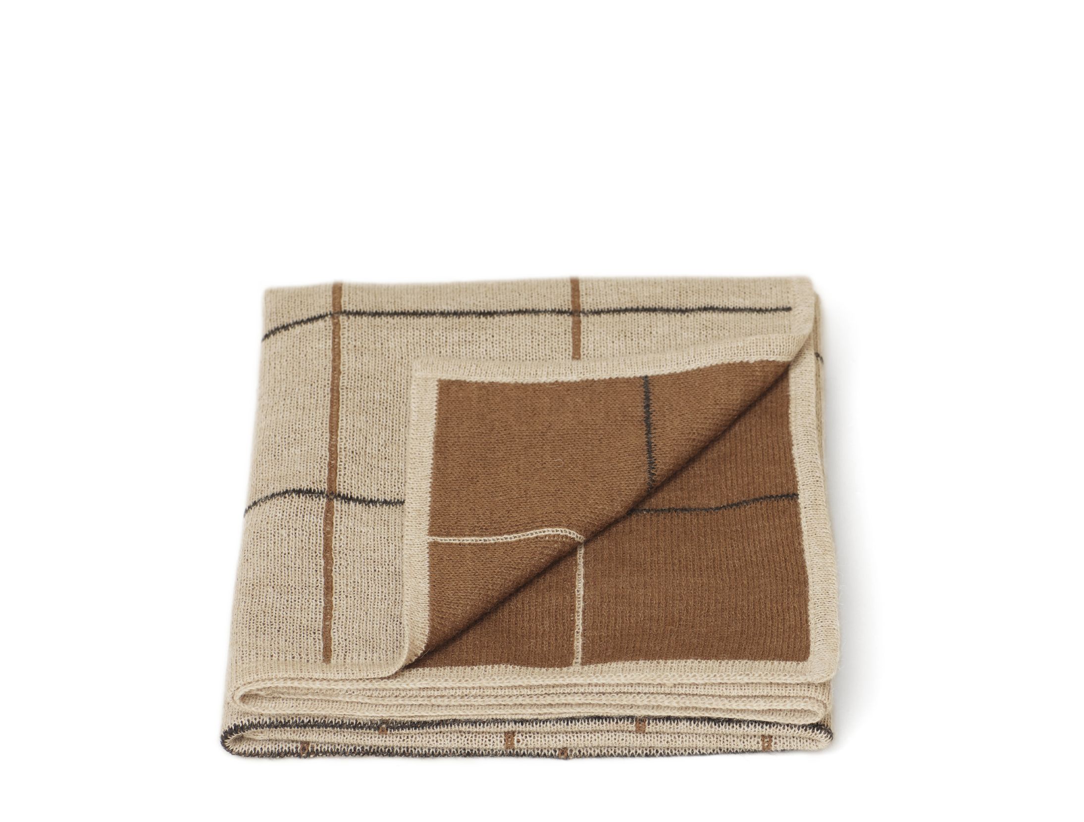 Aymara Kinderplaid New Squares, 70x100 cm, Form & Refine, gefaltet, beige-braun kariert.