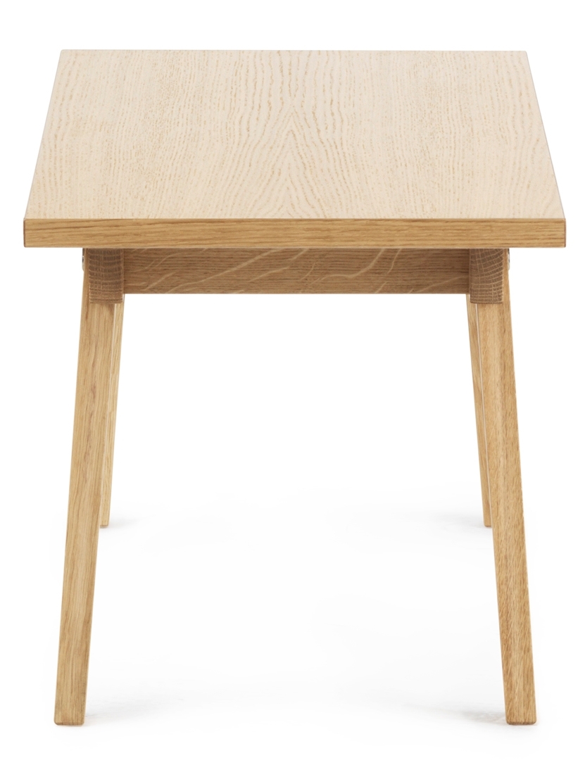 Slice Coffee Table von Normann Copenhagen: Couchtisch aus hellem Holz, quadratische Tischplatte.