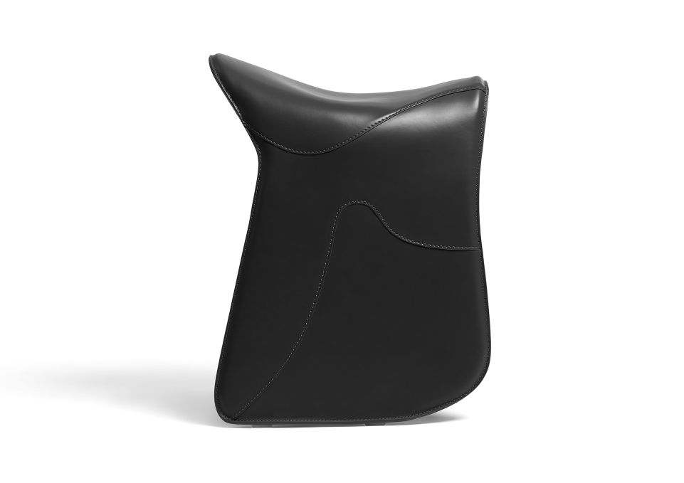 Schwarzer Pepe Sitzhocker von Opinion Ciatti, moderner Hocker aus Leder, minimalistisches Design.