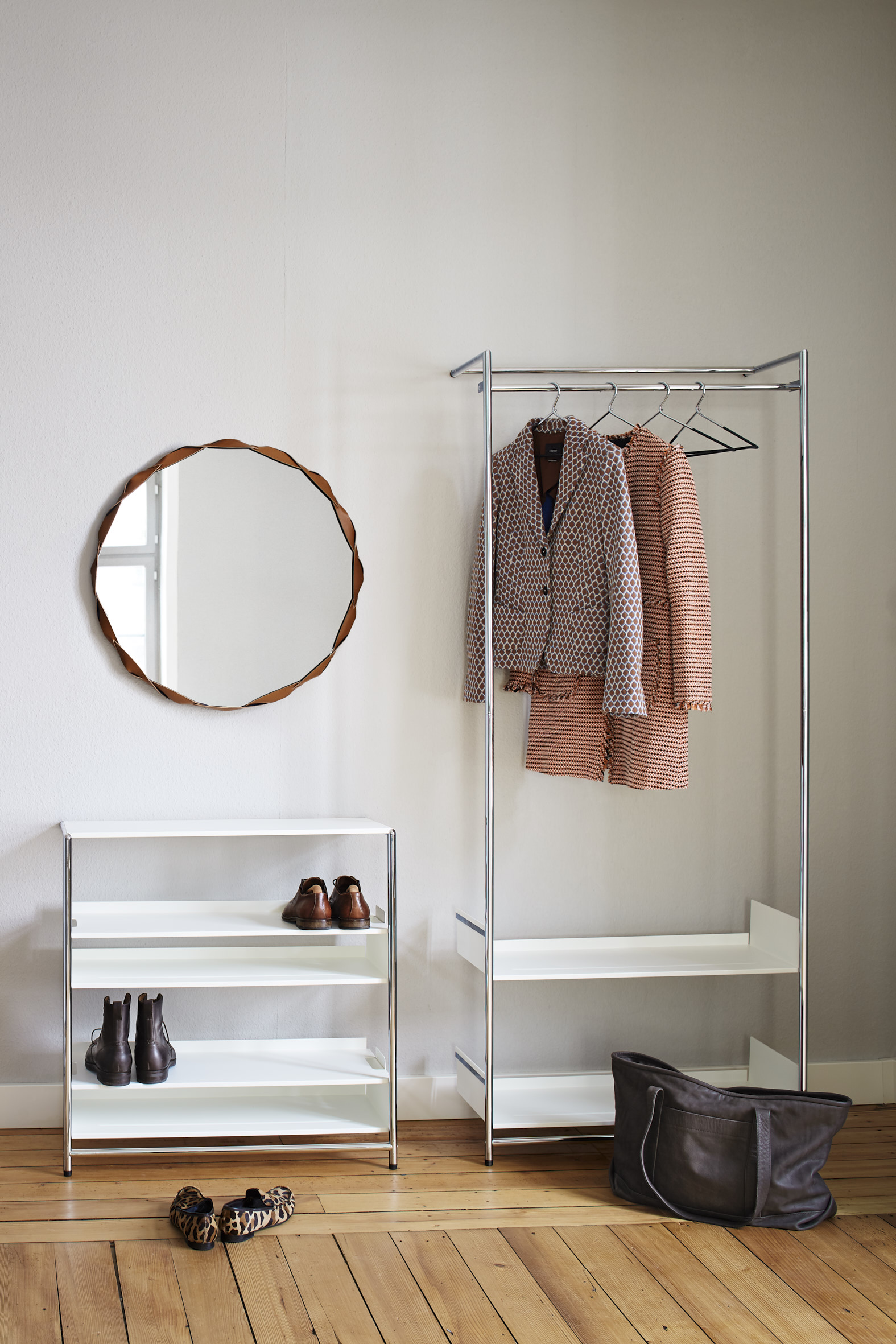 Pool 82 Ordner Anlehnregal / Schuhregal Mox