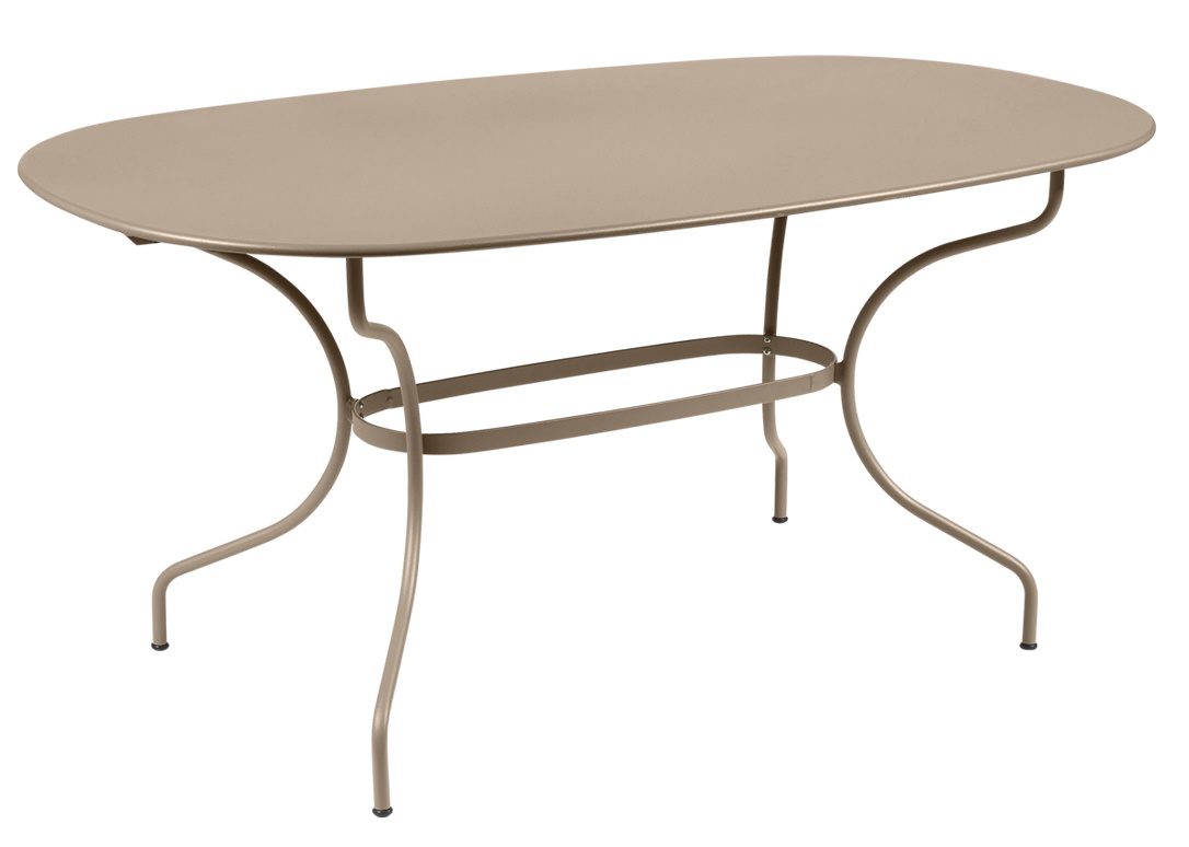 Opéra ovaler Gartentisch von Fermob, 160x90 cm, in Taupe. Outdoor-Tisch aus Metall für Garten und Terrasse.
