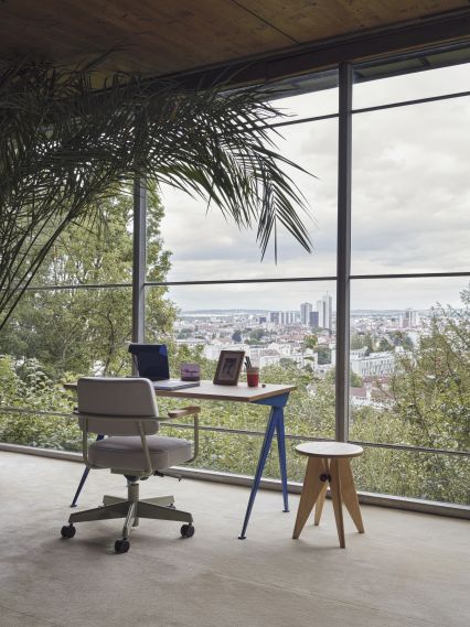 Tabouret Solvay Hocker Vitra Eiche dunkel massiv, Naturholz Schutzlack