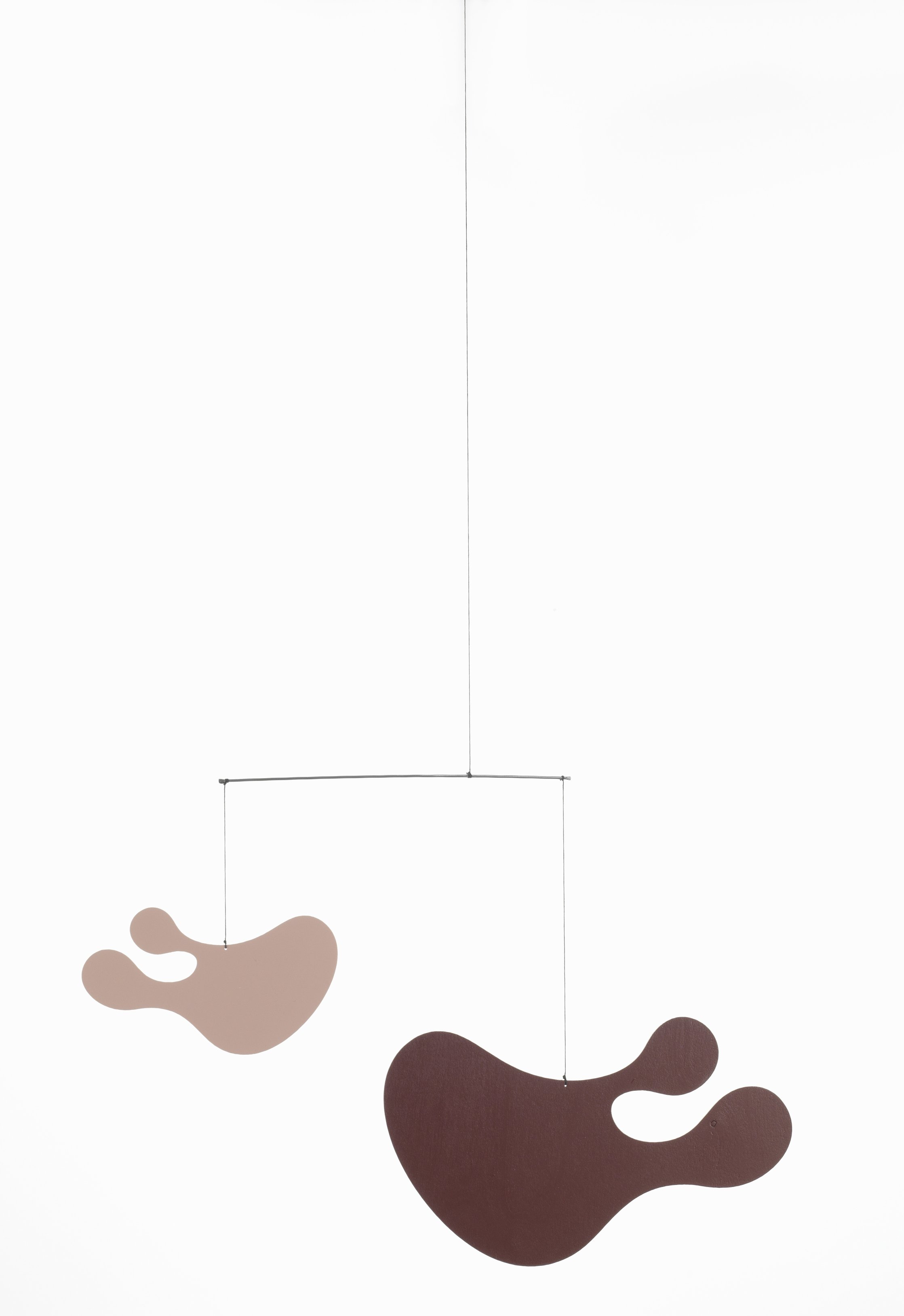 Zweifarbiges Vitra Mobile aus Holz, LIMITED EDITION, ein dekoratives Einzelstück für moderne Wohnräume.