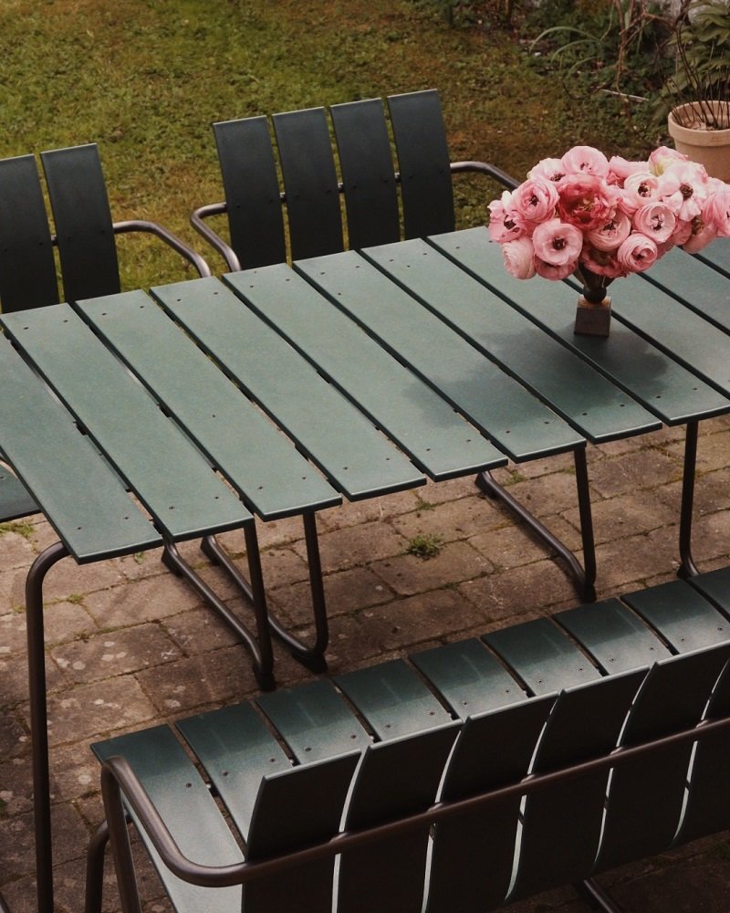 Grüner Ocean Table Outdoor Tisch mit Stühlen und Bank für 4 Personen, Mater OC2.