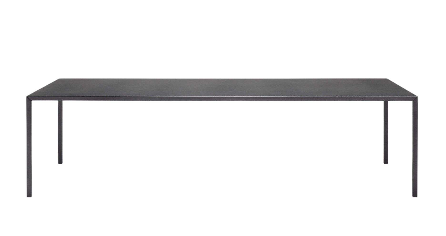 Tense Outdoor Table von MDF Italia, ein moderner Esstisch mit anthrazitfarbener Tischplatte und filigranem Metallgestell.