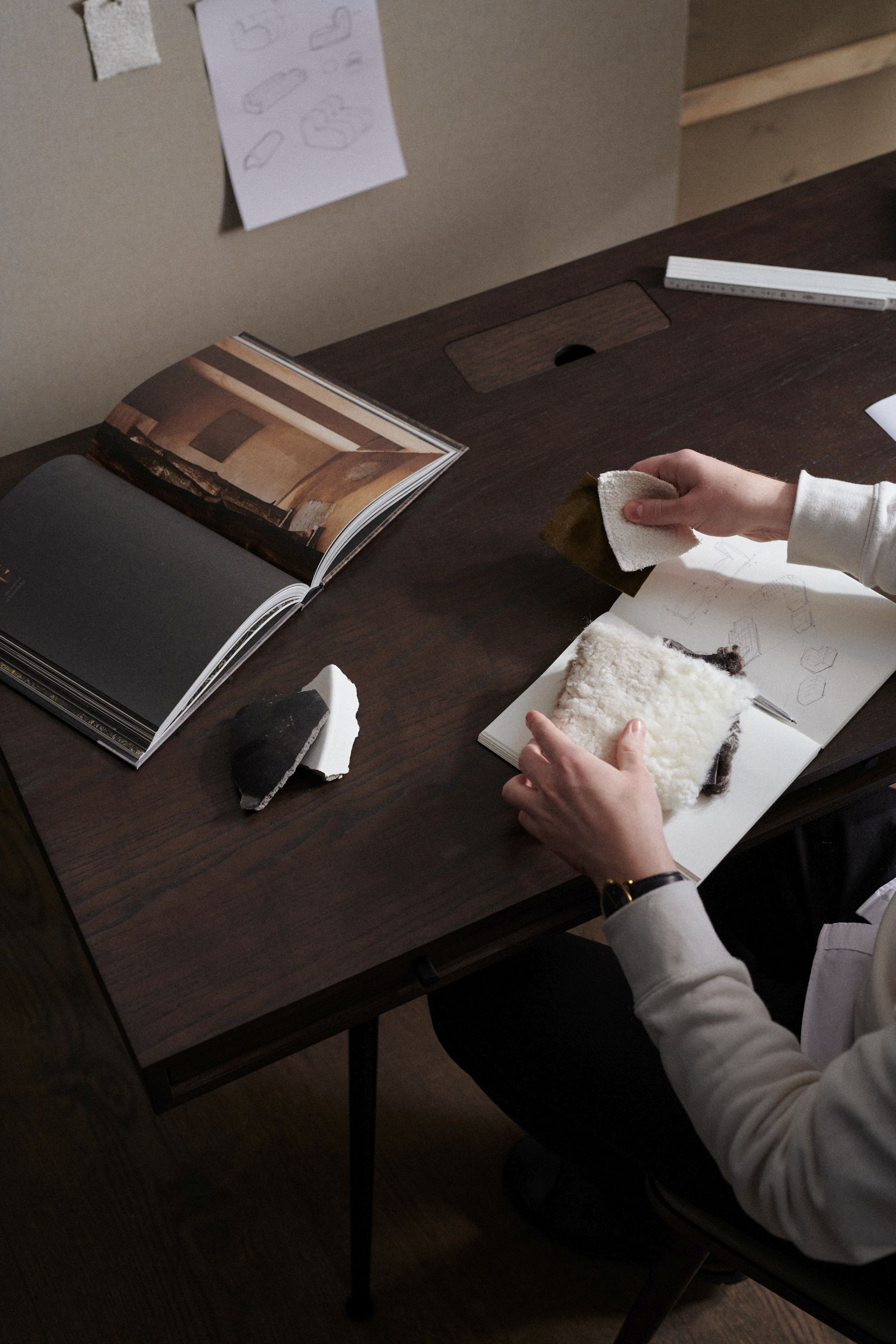 JFK Büroschreibtisch mit Standard Beinen Norr11