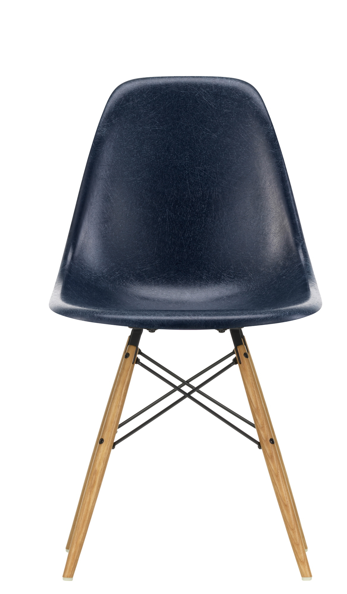 Eames DSW Stuhl in Navy Blue mit honigfarbenem Eschenholzgestell und schwarzem Draht.