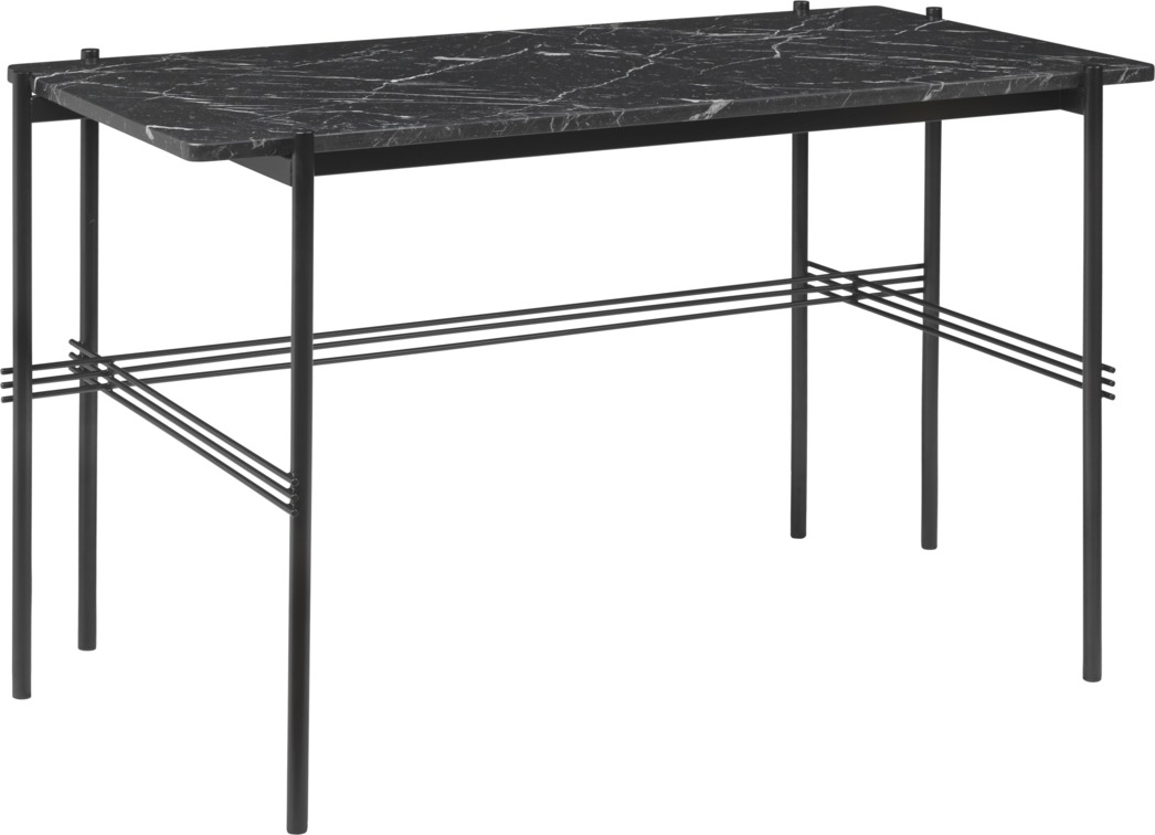 TS Desk Schreibtisch von Gubi mit schwarzer Marmorplatte und filigranem, schwarzem Metallgestell.