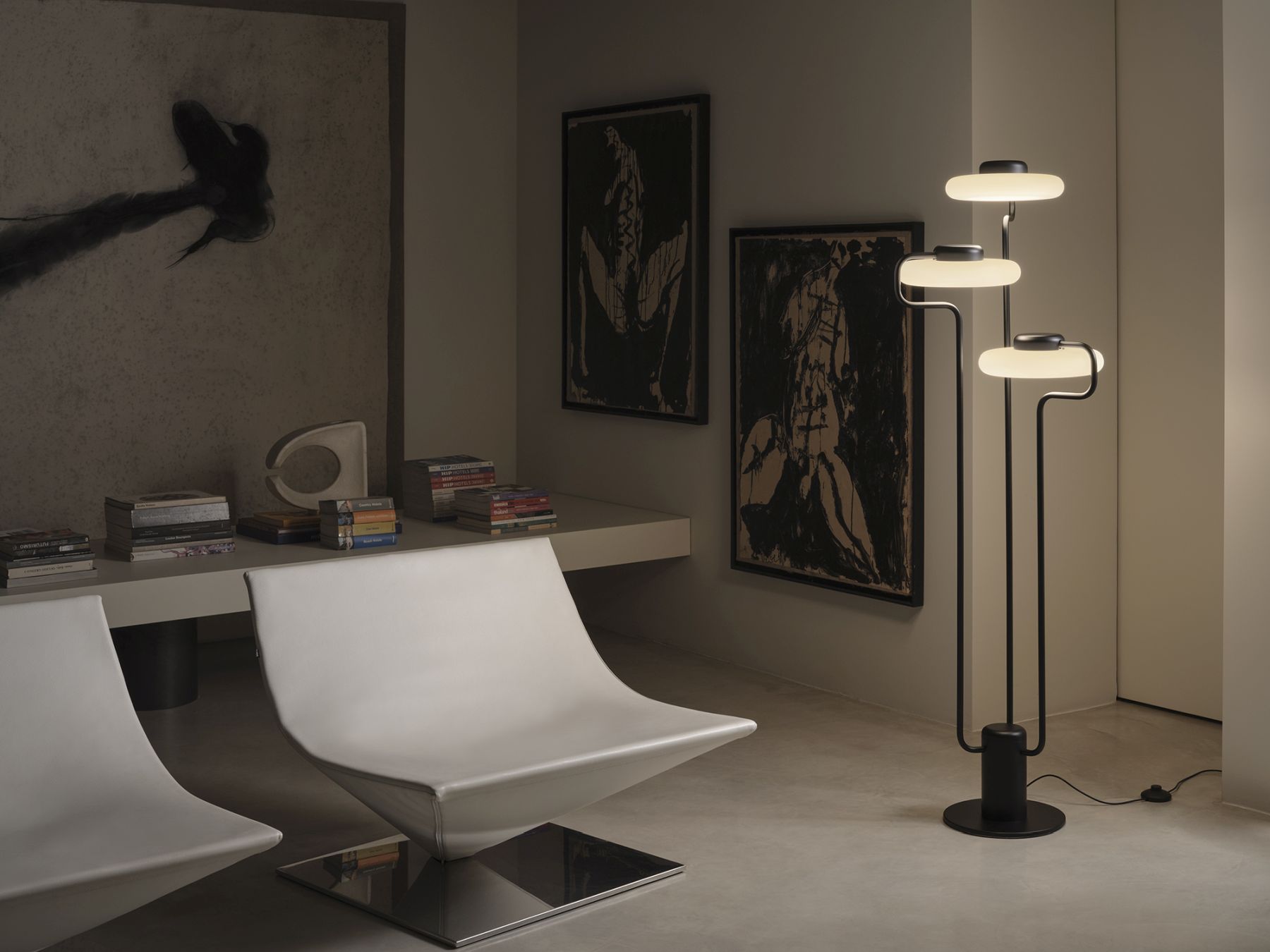 Tratto Stehleuchte Schwarz Kdln