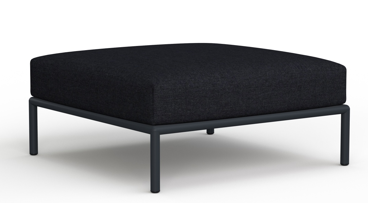 Schwarzer Level Ottoman Outdoor Hocker mit modernem Metallgestell für Garten und Terrasse.