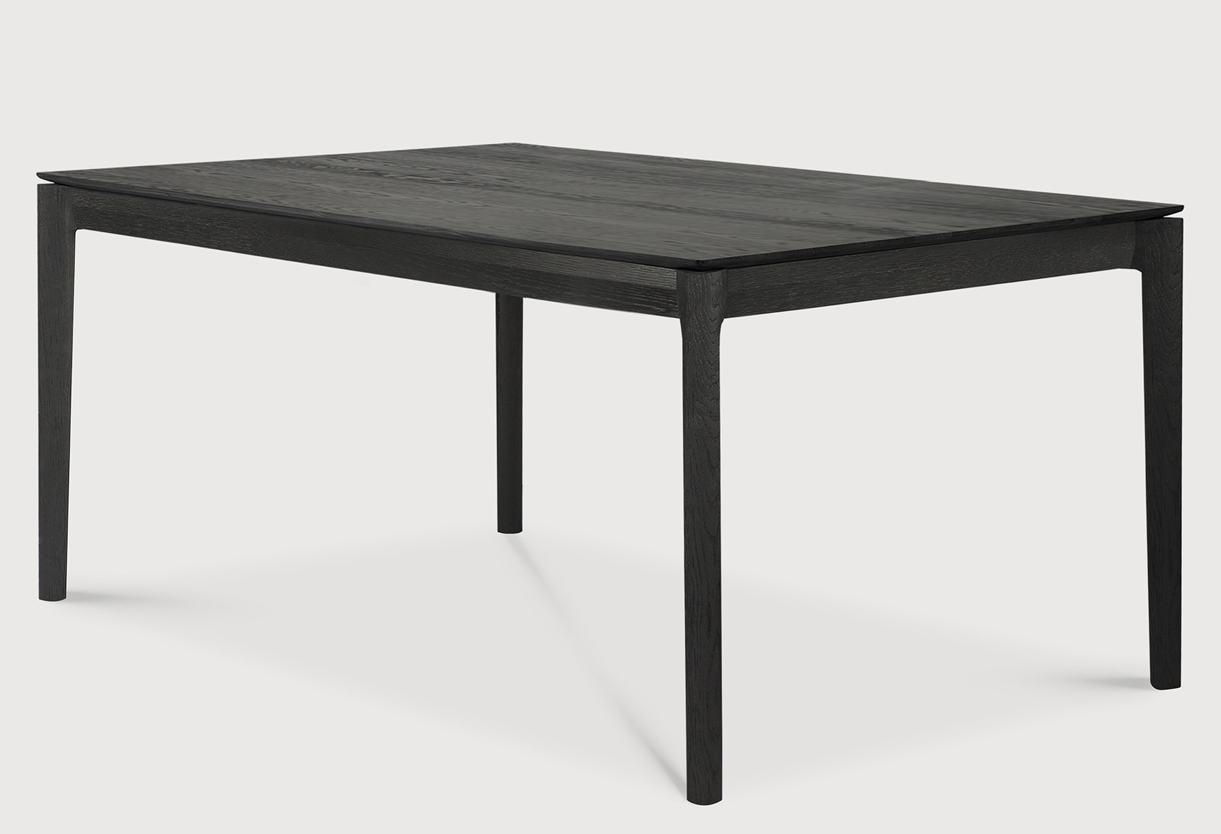 Bok Esstisch ausziehbar, rechteckig, aus schwarzem Eichenholz von Ethnicraft. Moderner Holztisch.