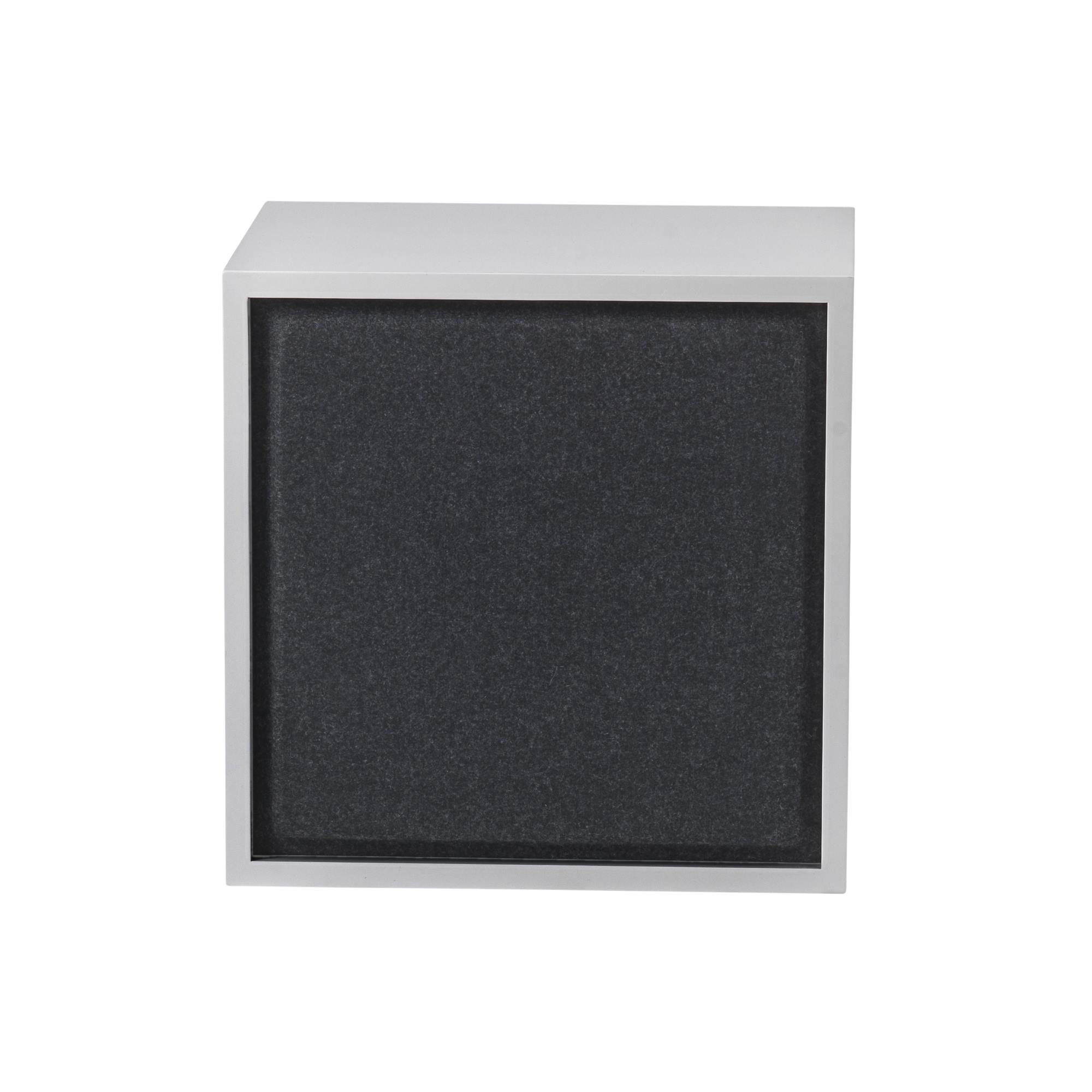 Acoustic Panel für Stacked Regalsystem in Schwarz melange zur Schallabsorption und Raumakustik.