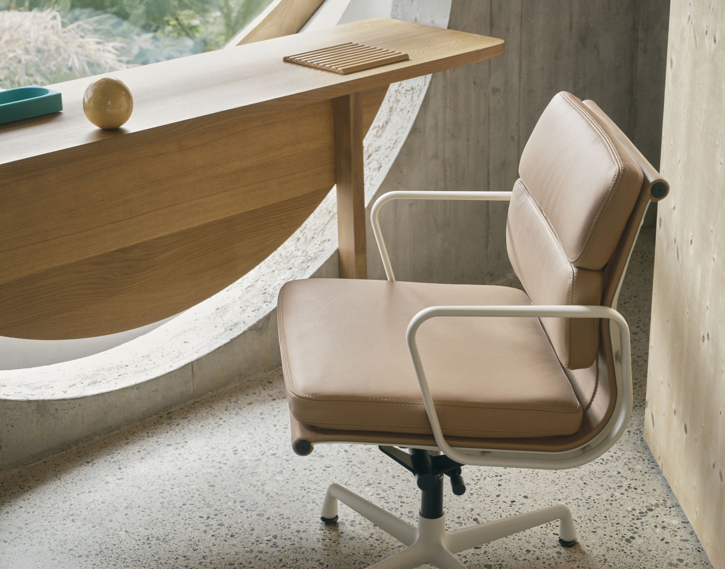Soft Pad Chair EA 231 / EA231 Stuhl Vitra
