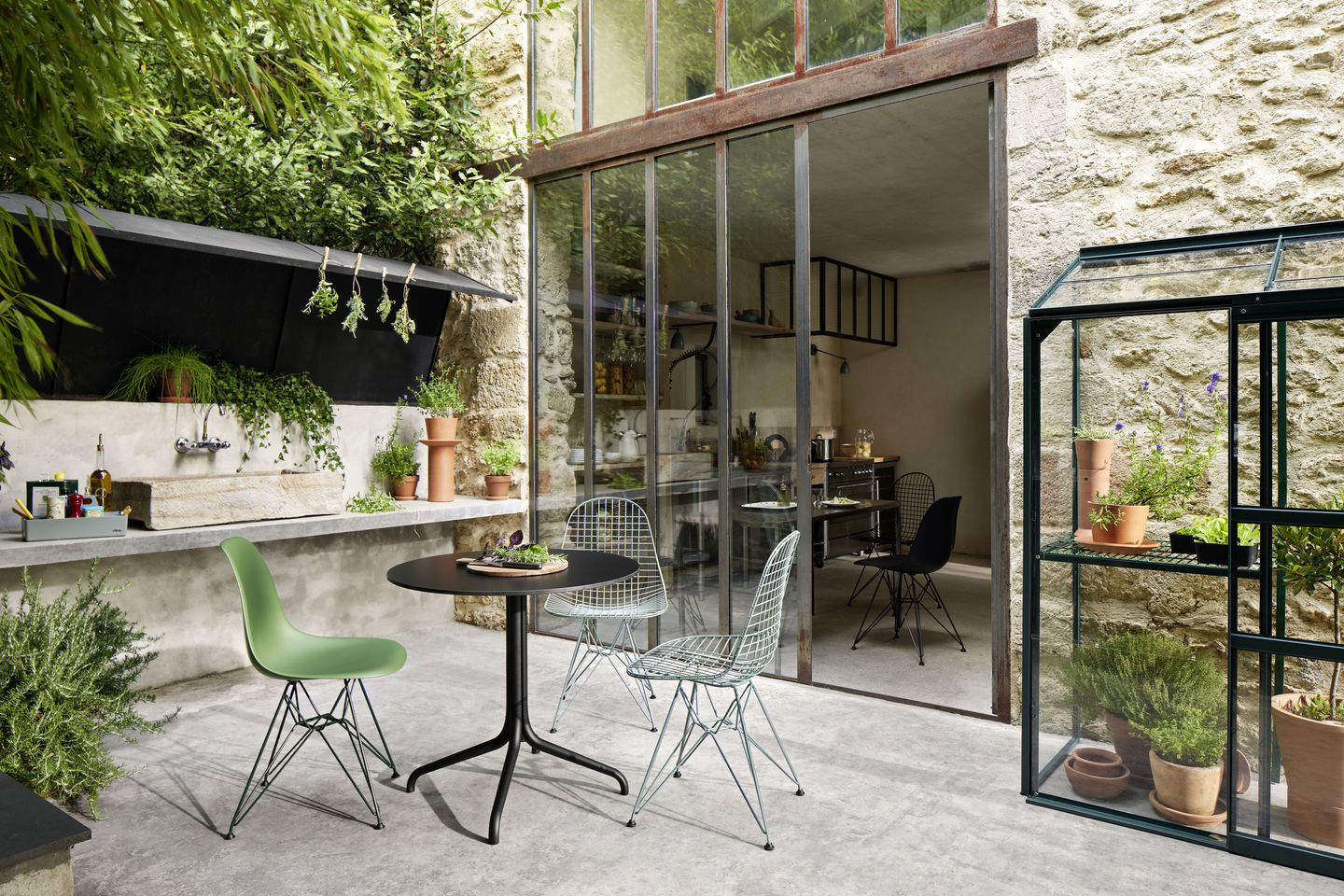 DKR Wire Chair Stuhl ungepolstert Vitra