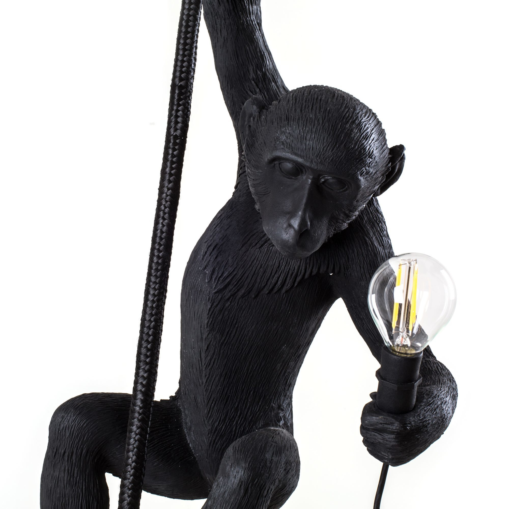 Schwarze Monkey Lamp Pendelleuchte von Seletti: Hängender Affe hält eine Glühbirne. Dekoratives Licht.