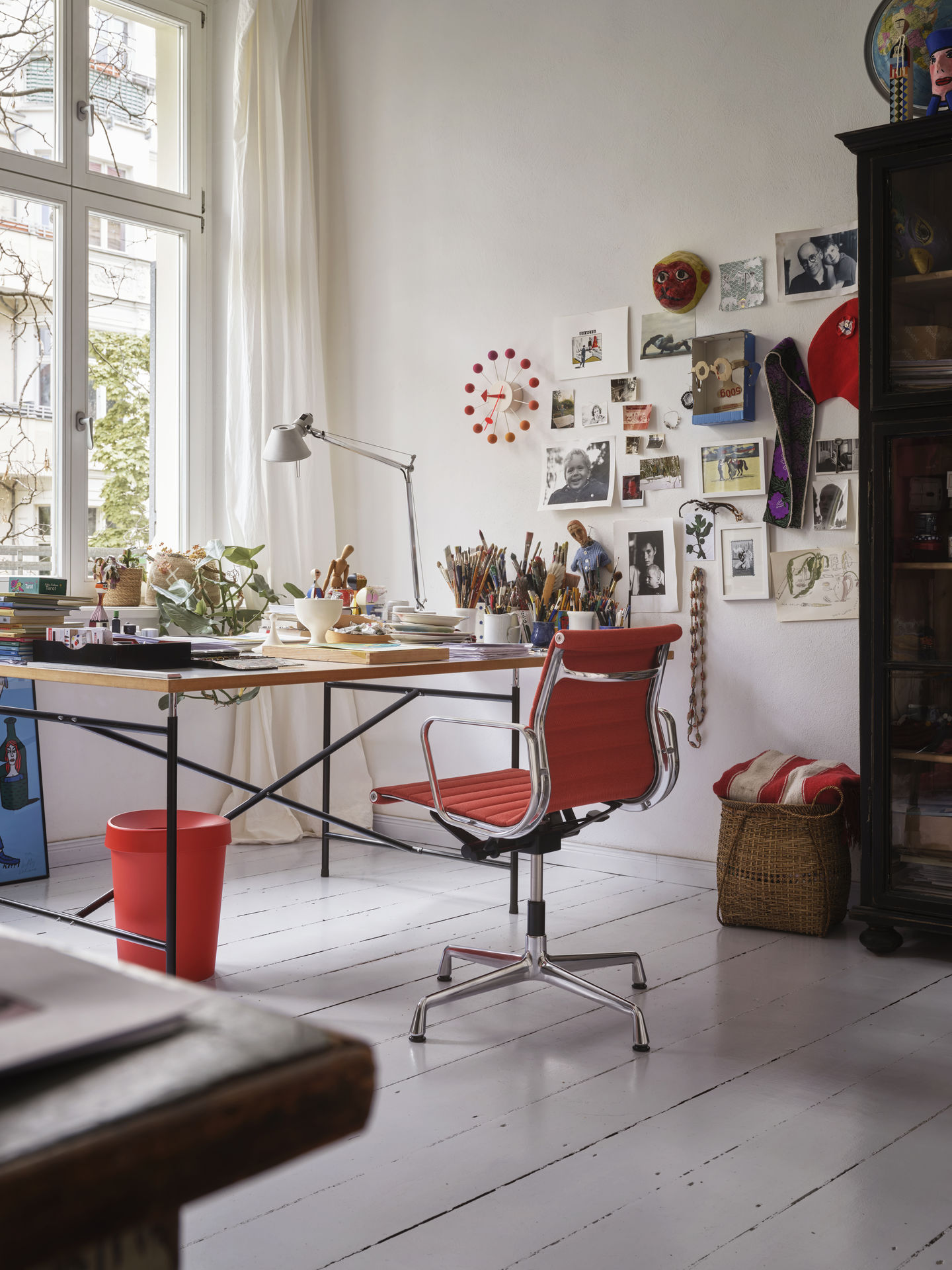 Aluminium Chair EA 131 / EA131 Stuhl Vitra