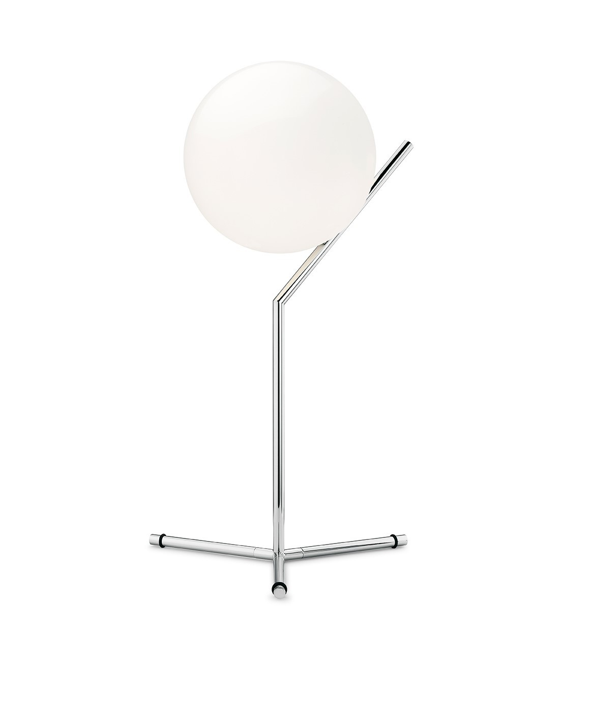 IC Lights T1 High Tischleuchte von Flos in Chrom mit weißem, kugelförmigem Diffusor.