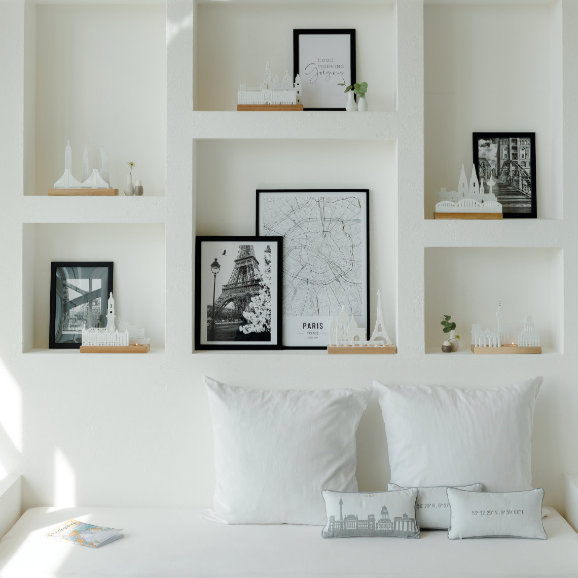 Lichtobjekt Stadtsilhouette Köln Räder