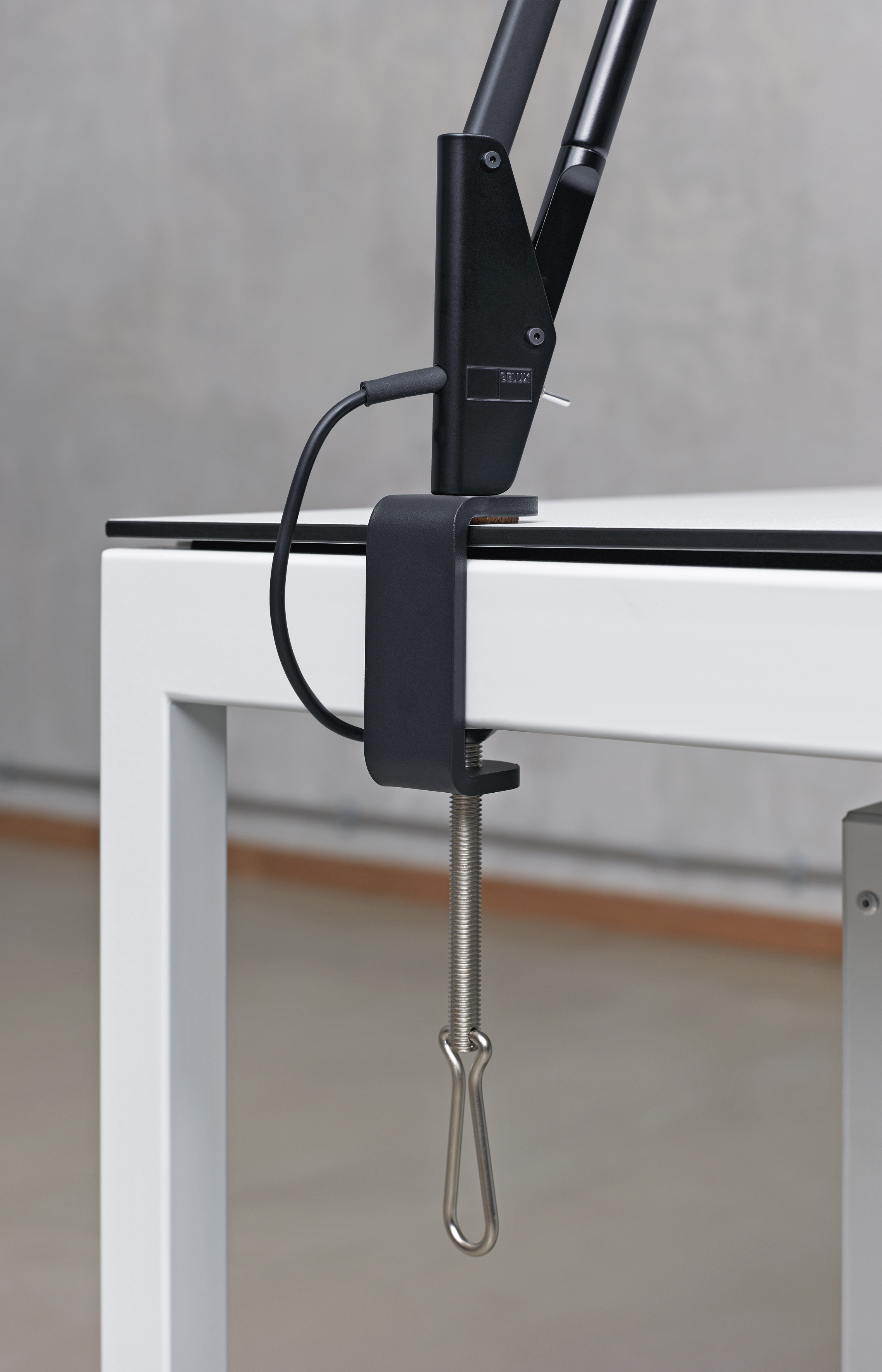 Belux Lifto Schreibtischlampe USM (Gebraucht) in Oftringen für CHF 143 Belux Lifto Schreibtischlampe USM (Gebraucht) in Oftringen für CHF 143