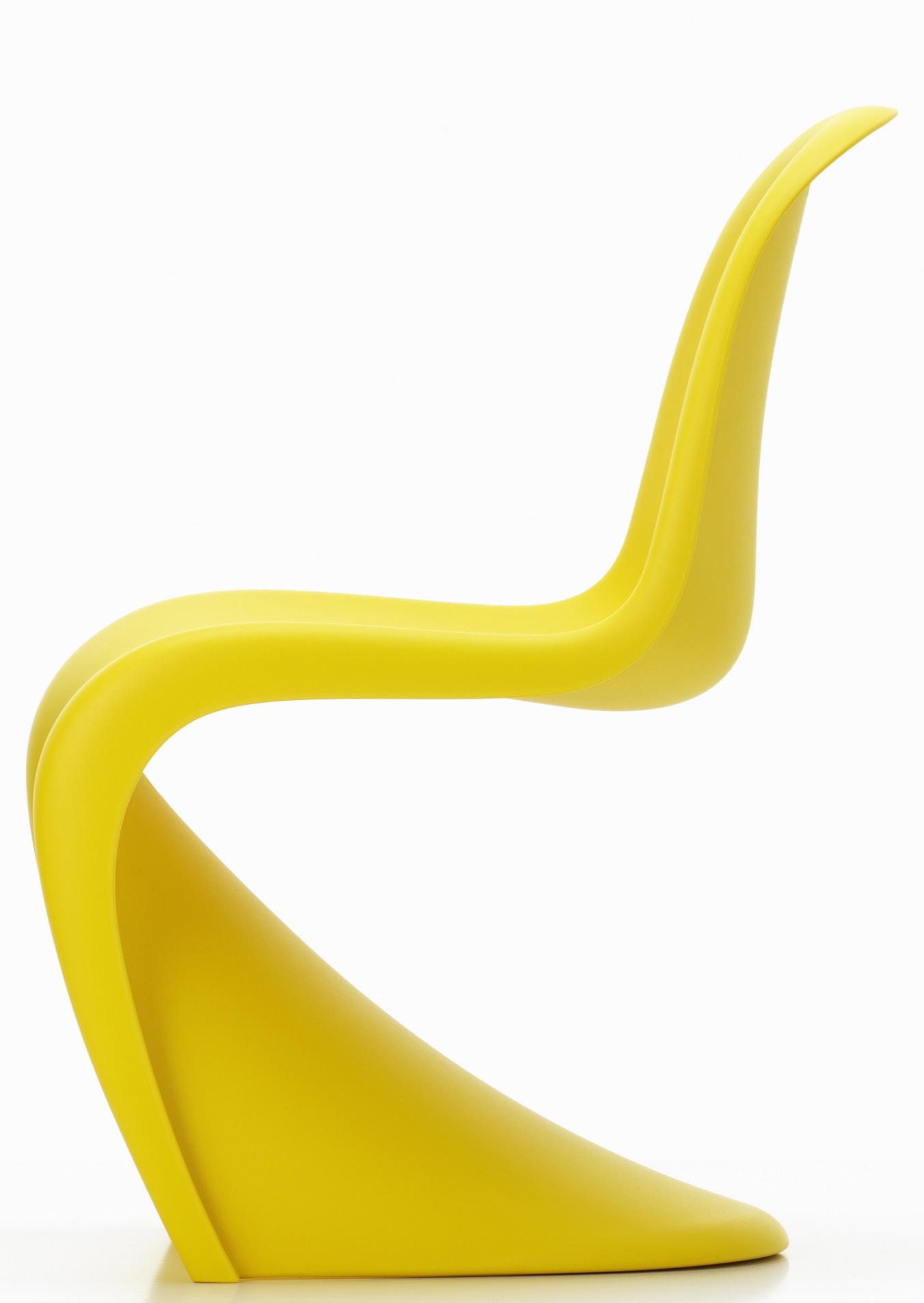 Panton Junior Stuhl in Goldgelb: Moderner Kinderstuhl aus Kunststoff, ergonomisch geformt und farbenfroh.