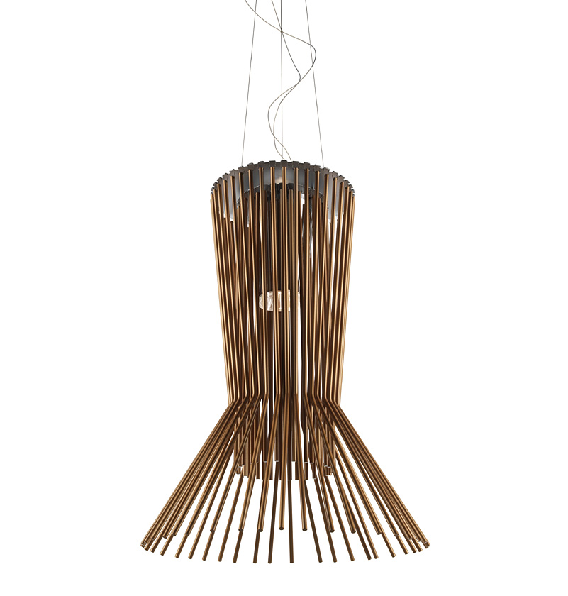 Allegro Vivace Deckenleuchte von Foscarini, moderne Pendelleuchte mit goldenen Stäben und filigraner Aufhängung.