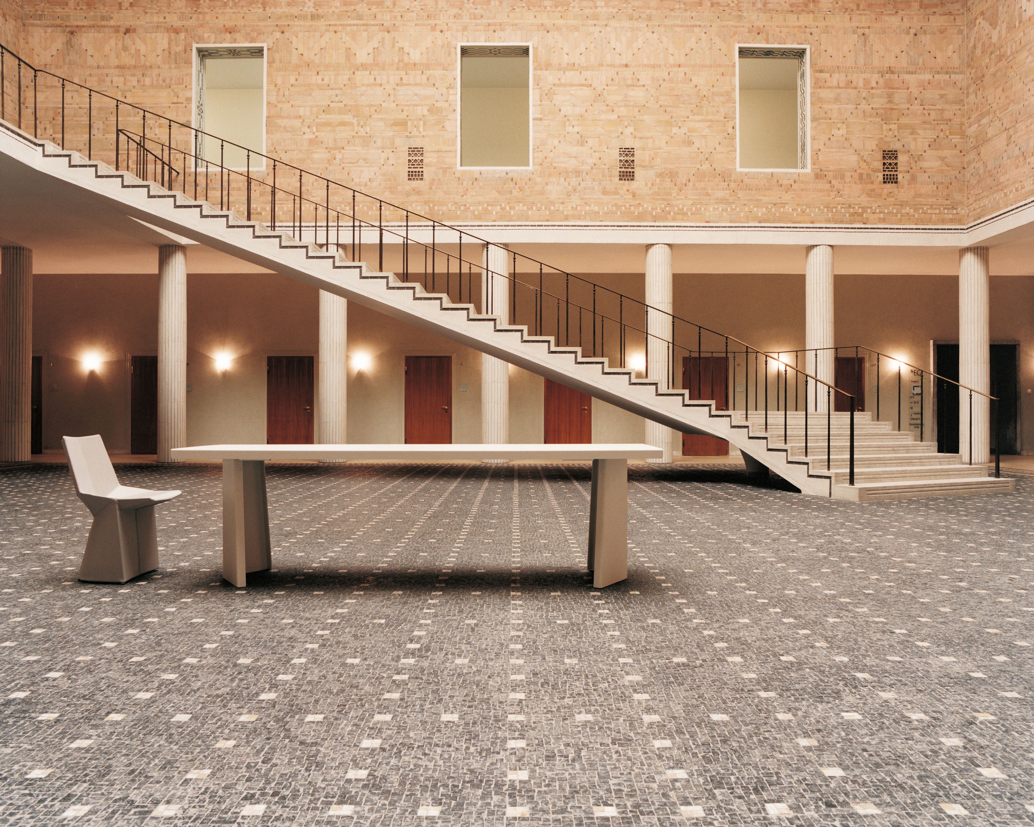 Pallas Outdoor Tisch ClassiCon