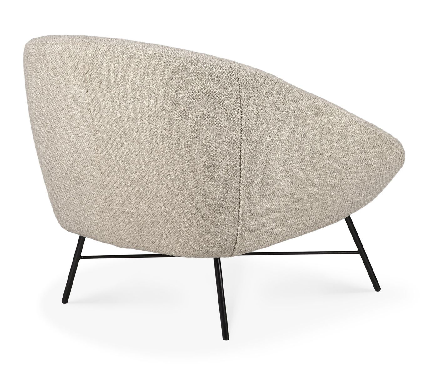 Rückansicht des off-white Barrow Sessels von Ethnicraft mit schwarzen Metallbeinen. Moderner Sessel für Wohnzimmer.