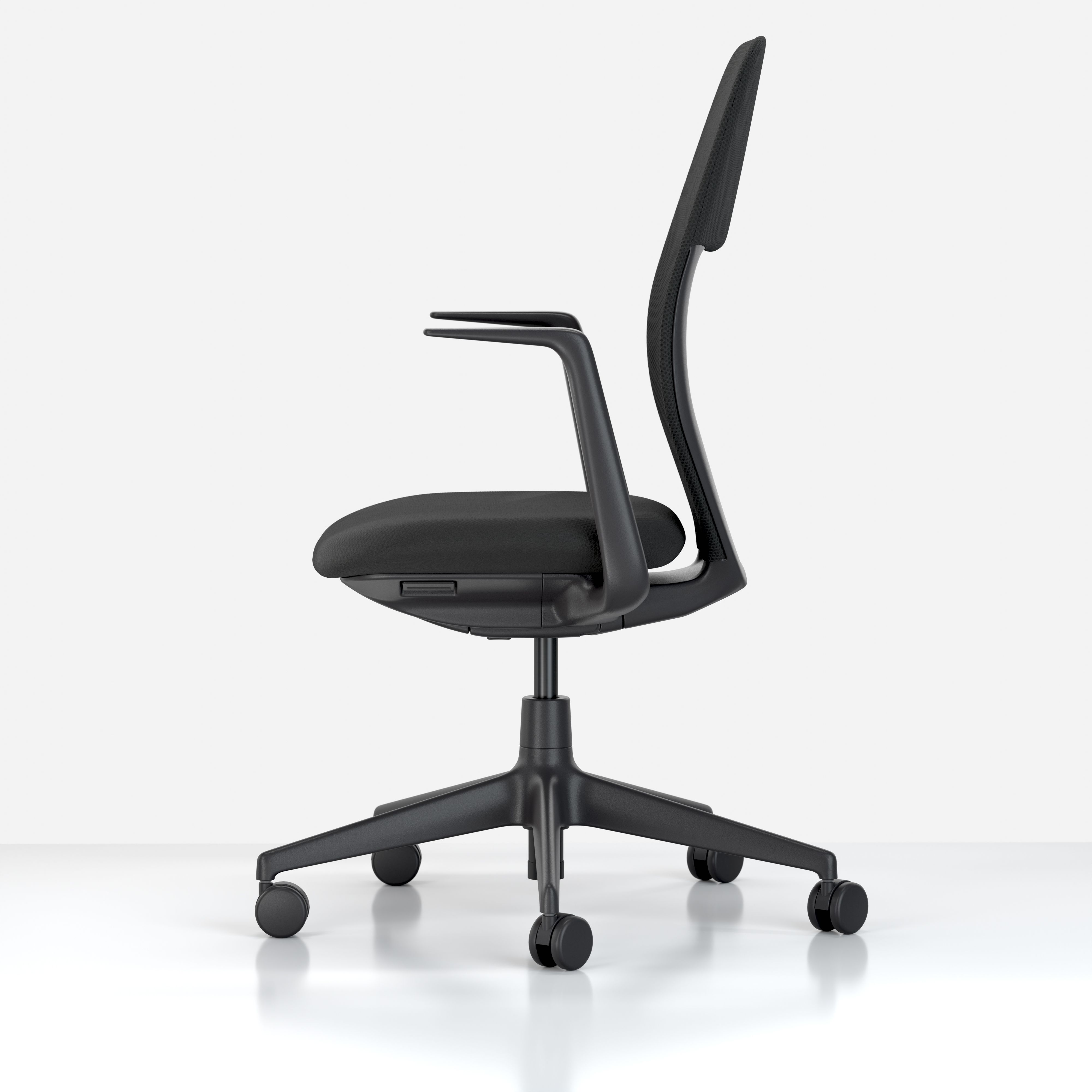 Schwarzer ACX Mesh Bürodrehstuhl von Vitra, Seitenansicht. Ergonomischer Bürostuhl mit Netzrücken und Armlehnen.