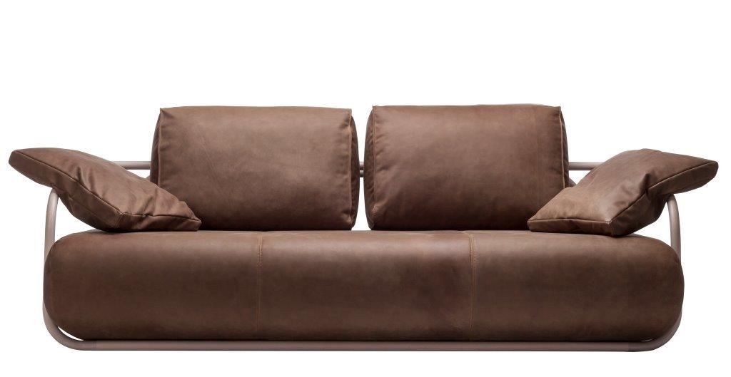 Braunes 2002 Thonet Sofa aus Bugholz mit Lederbezug und Kissen. Designklassiker für Wohnzimmer.