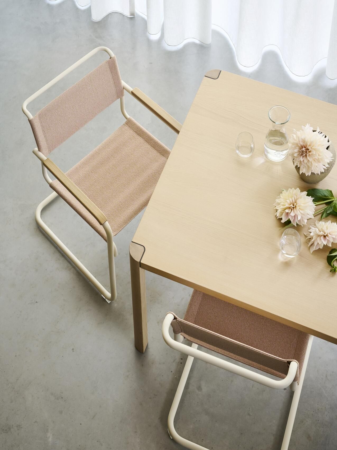 S 34 V / S34 V Freischwinger Thonet