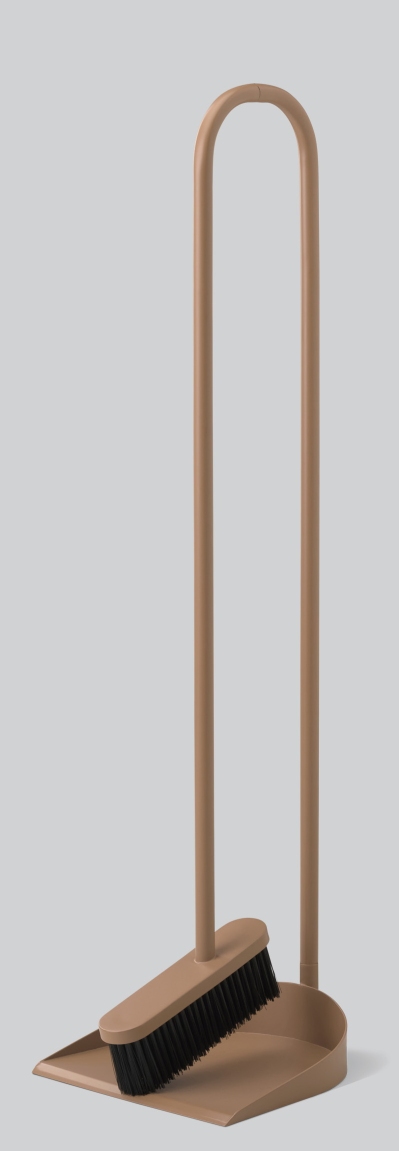 Beige Kehrschaufelset mit Besen und langem Stiel, modernes Design für die Reinigung.