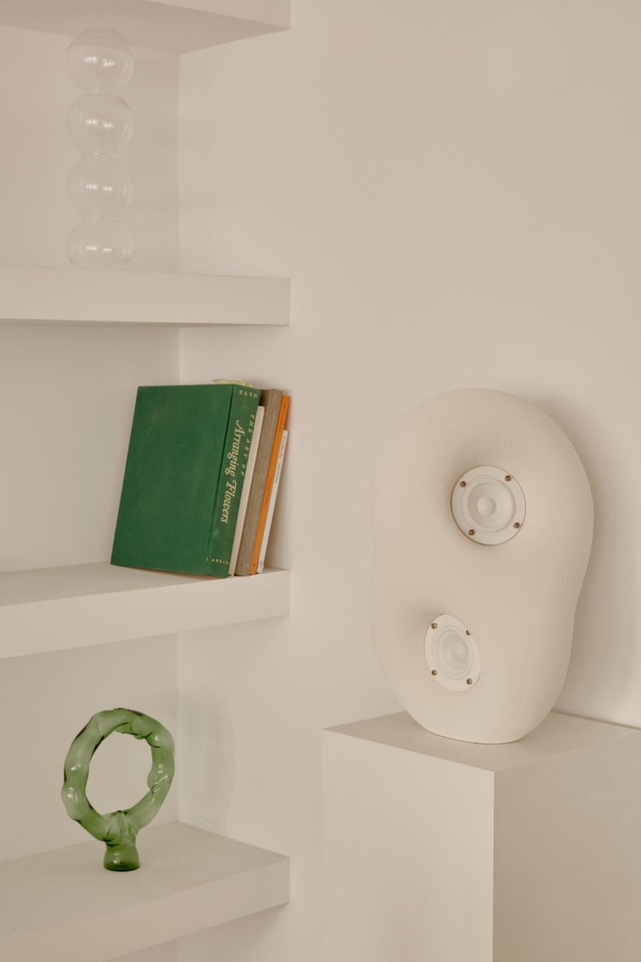 Akustische Skulptur Lautsprecher Transparent