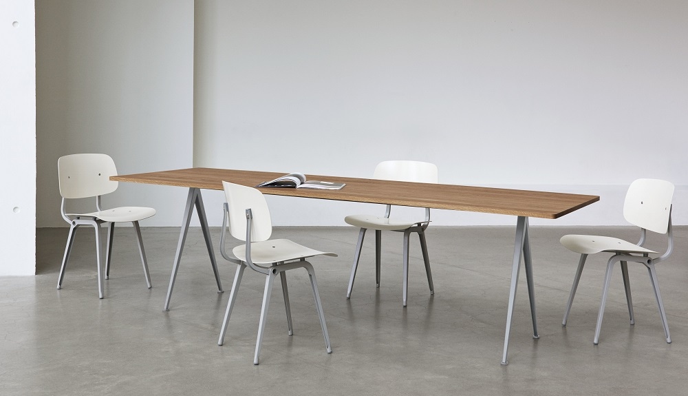 Pyramid Table 02 Esstisch Hay Eiche geräuchert schwarz B 190 x T 85