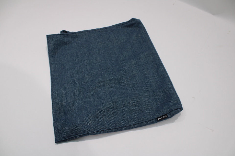 Ersatzbezug für Ada Stuhl von Zanotta in Jeans-Optik, blauer Stoffbezug für Stühle.