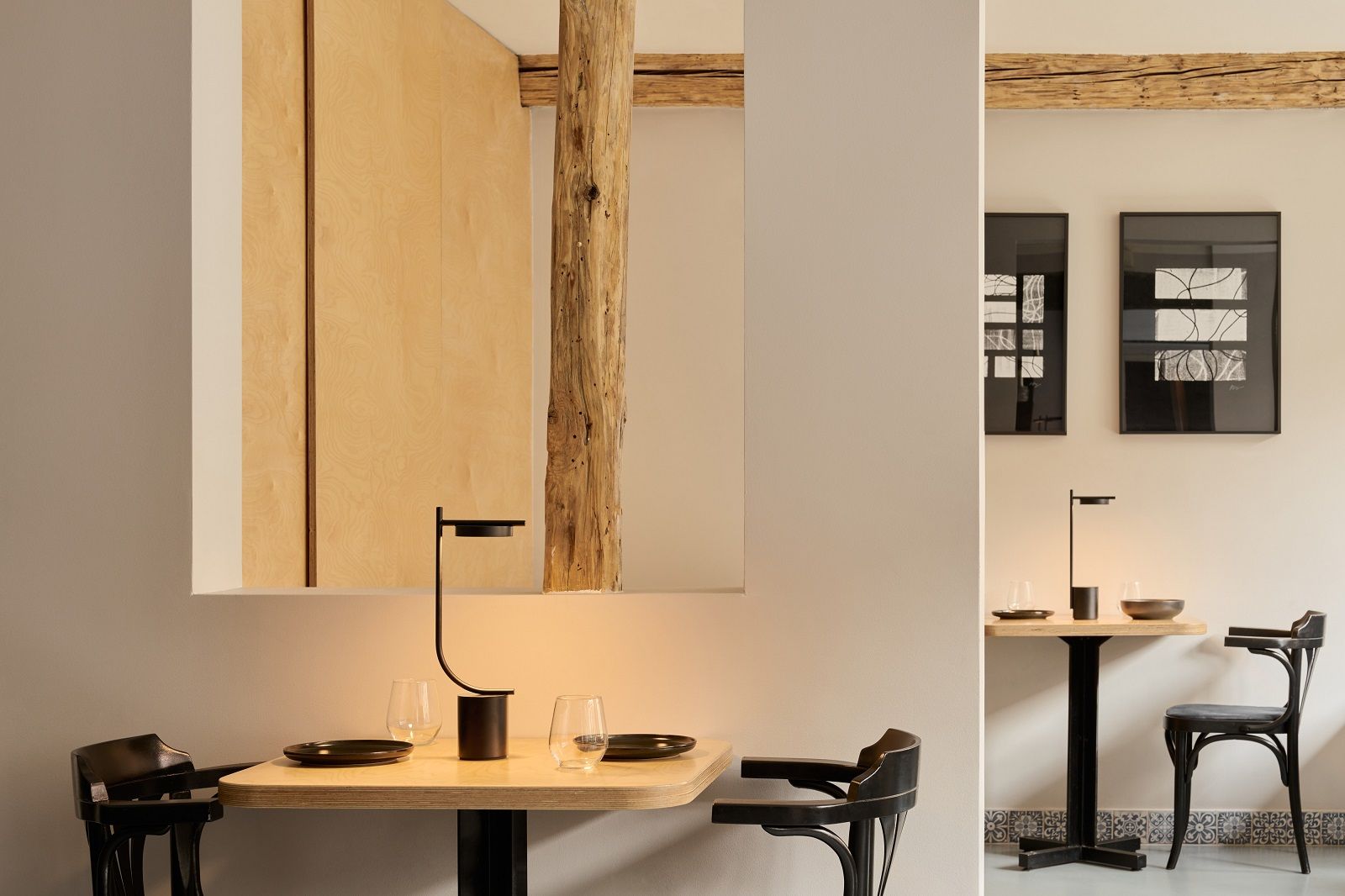 Igram Portable Table Lamp Shape J Akkuleuchte / Tischleuchte Grupa 