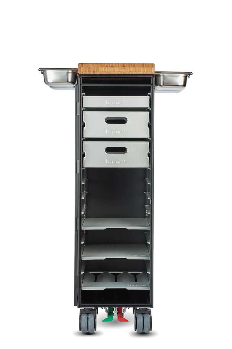 Bordbar Servierwagen Zubehör: Offener Trolley mit Schneidebrett, Behältern, Schubladen und Regalen.