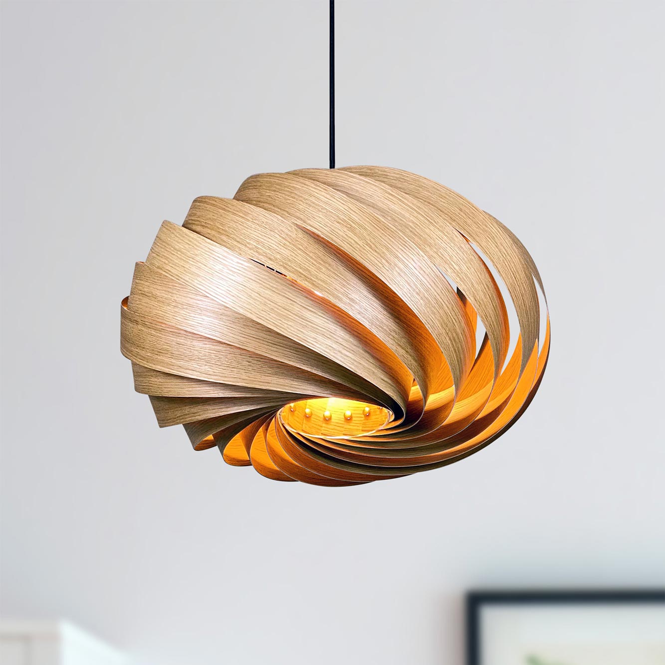 Quiescenta Hängeleuchte aus Eiche, Ø45 cm. Moderne Pendelleuchte aus Holz für Wohnzimmer und Esszimmer.