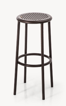 Brauner Nizza Hocker von Moroso Diesel mit runder Sitzfläche und Metallgestell. Moderner Barhocker.