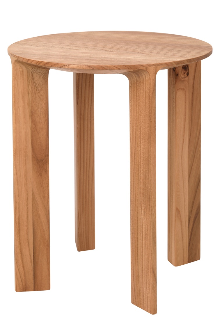 Hans Hocker von Schönbuch aus hellem Holz, runder Sitzfläche und drei Beinen.